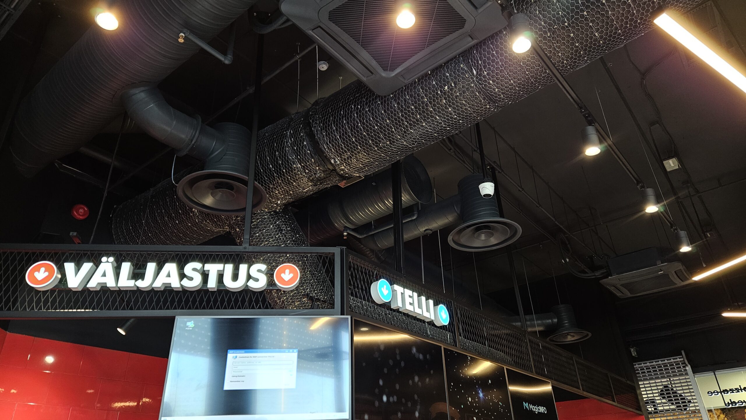 Tallinn, Dominos Pizza Lasnamäe